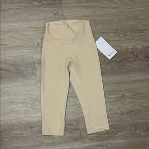 lululemon athletica Women's Cream Capri Leggings